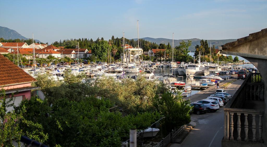 Pakovo Apartments Andrija Tivat Exteriör bild