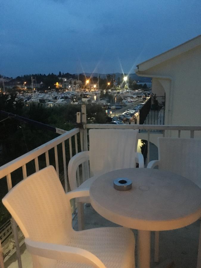 Pakovo Apartments Andrija Tivat Exteriör bild
